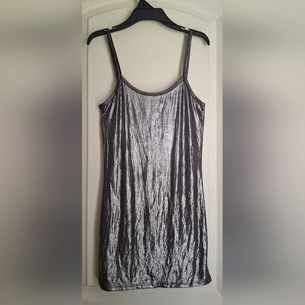 BKE Silver Shimmer Metallic Tank Top Womens Size M Whymsigoth Rave Vampire Goth